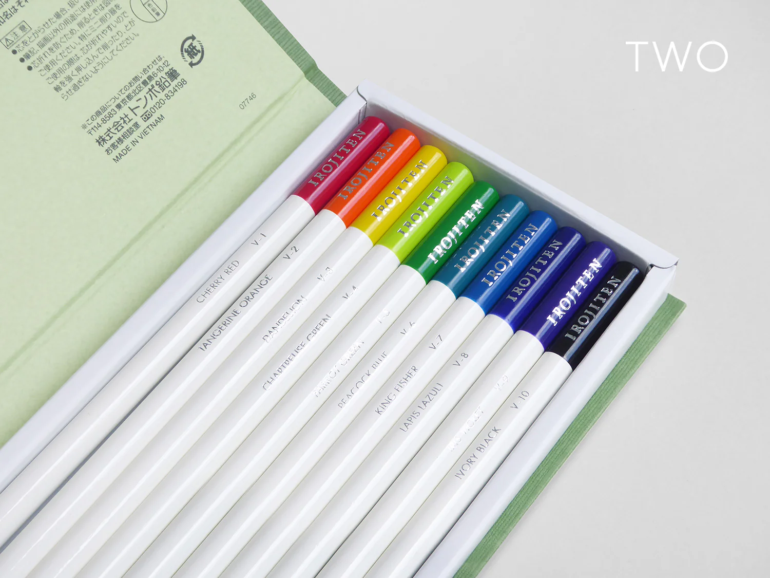 Irojiten Colour Dictionary (i) - Image 3