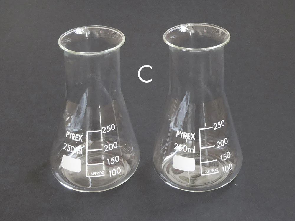 Laboratory Beaker - Image 3